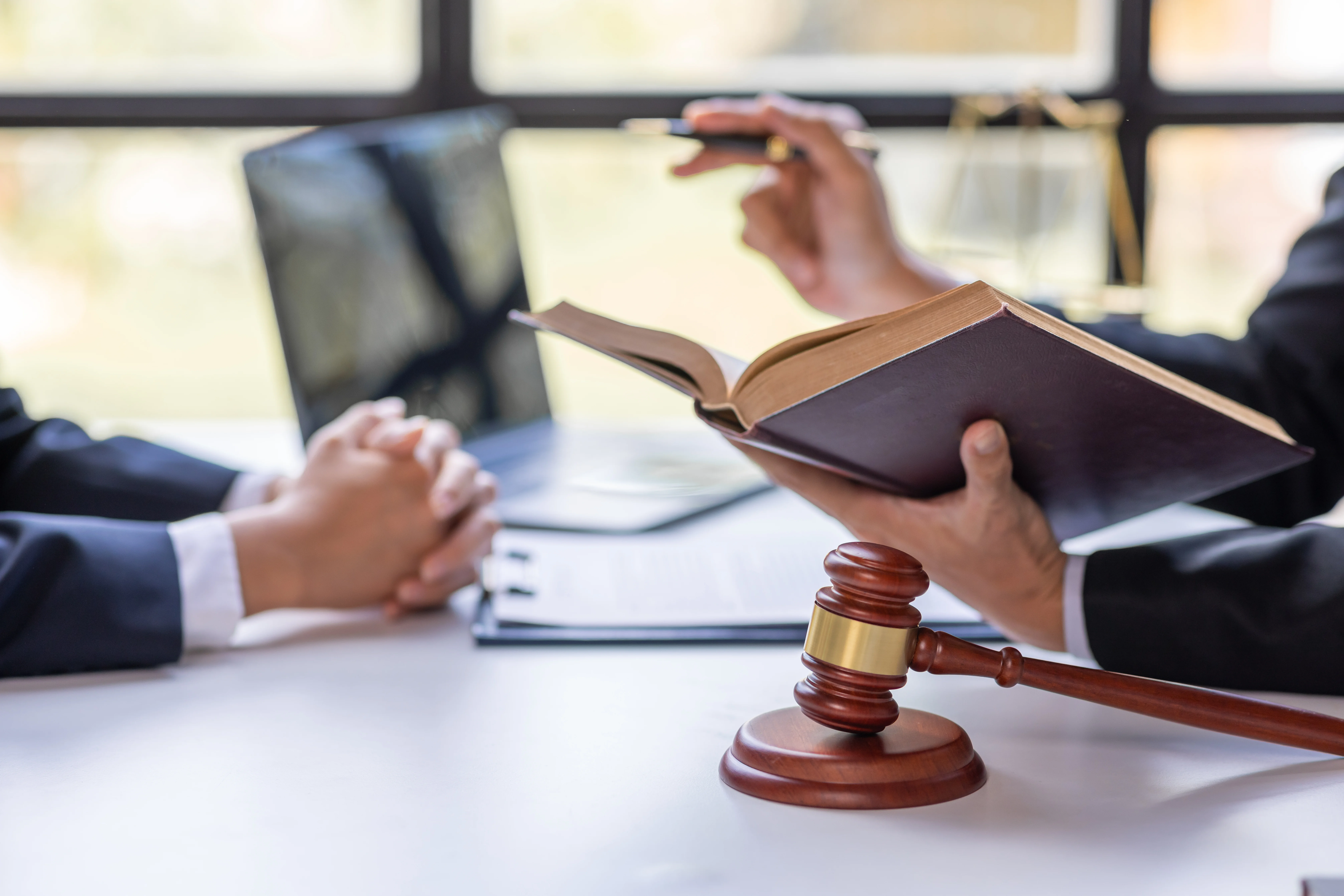 Expertise spécialisée en droit fiscal au cabinet AVAMS à Toulon